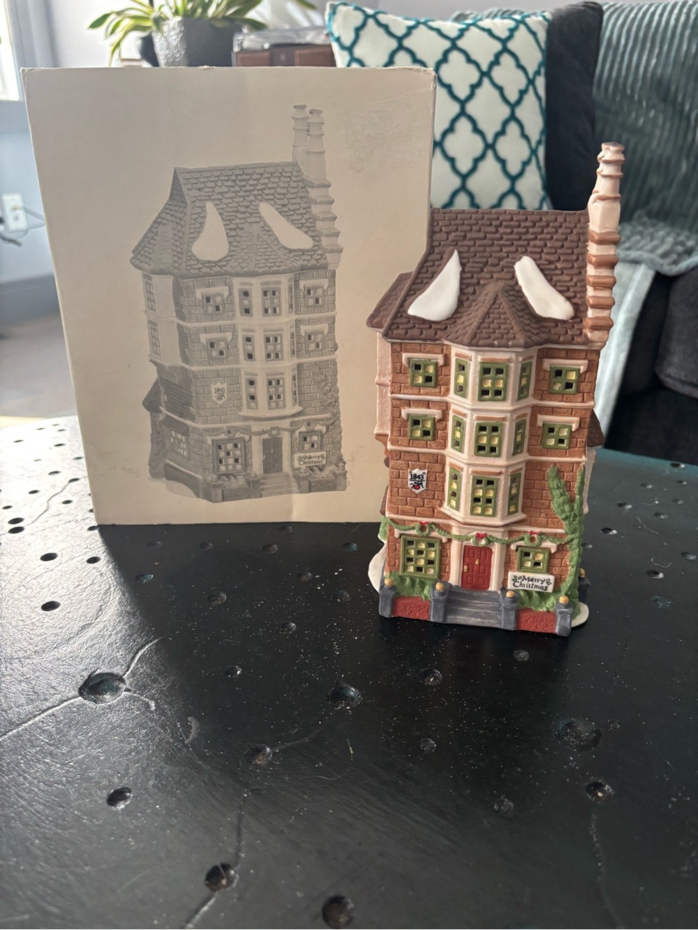 Department 56 Dickens Village Series - ‘Nephew Fred’s Flat’